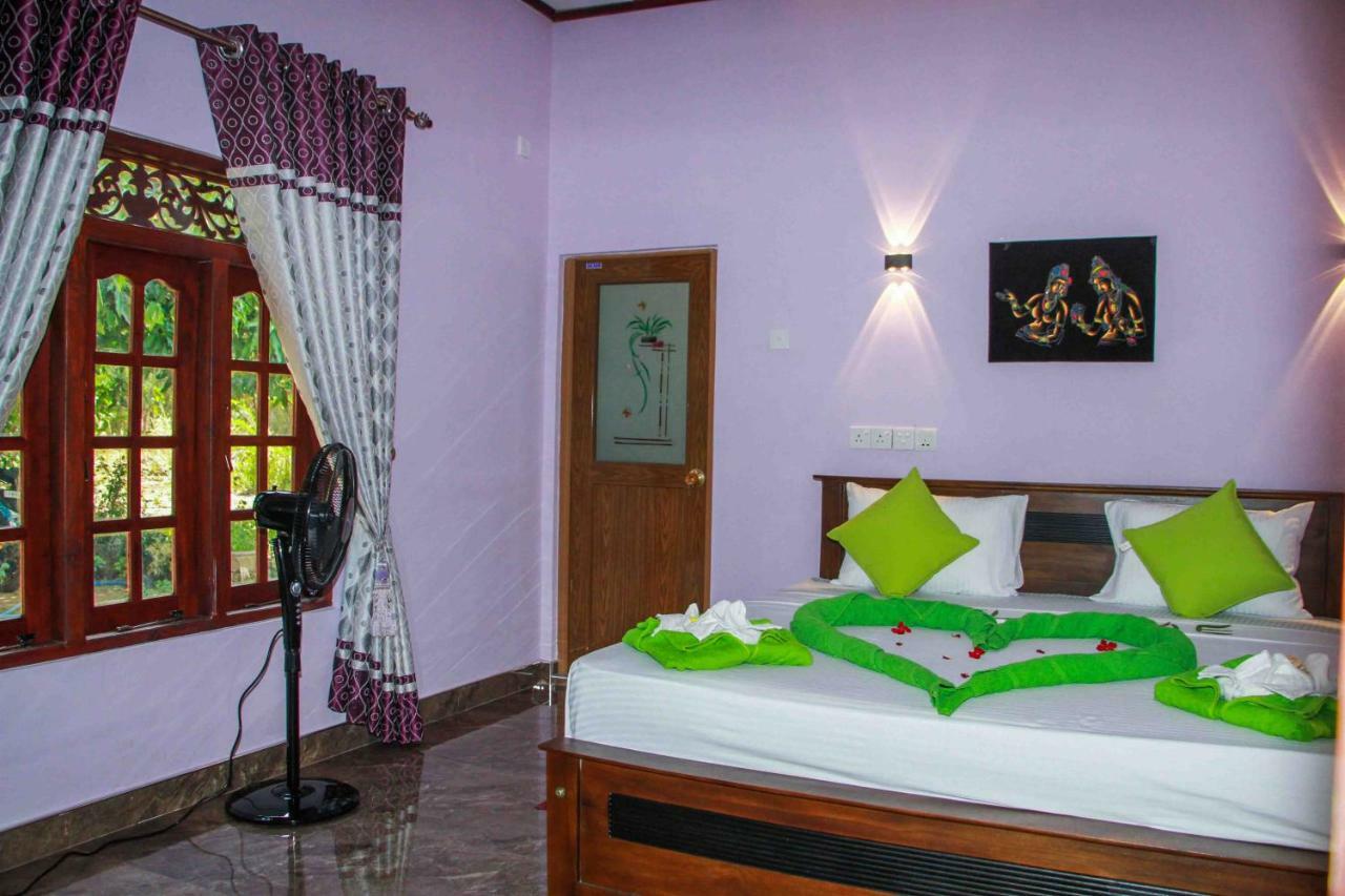Wijesiri Family Guest House Сігірія Екстер'єр фото
