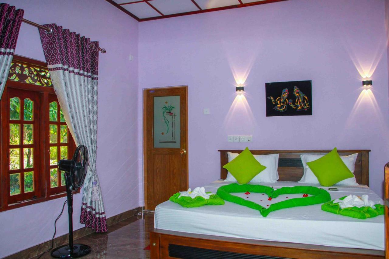 Wijesiri Family Guest House Сігірія Екстер'єр фото